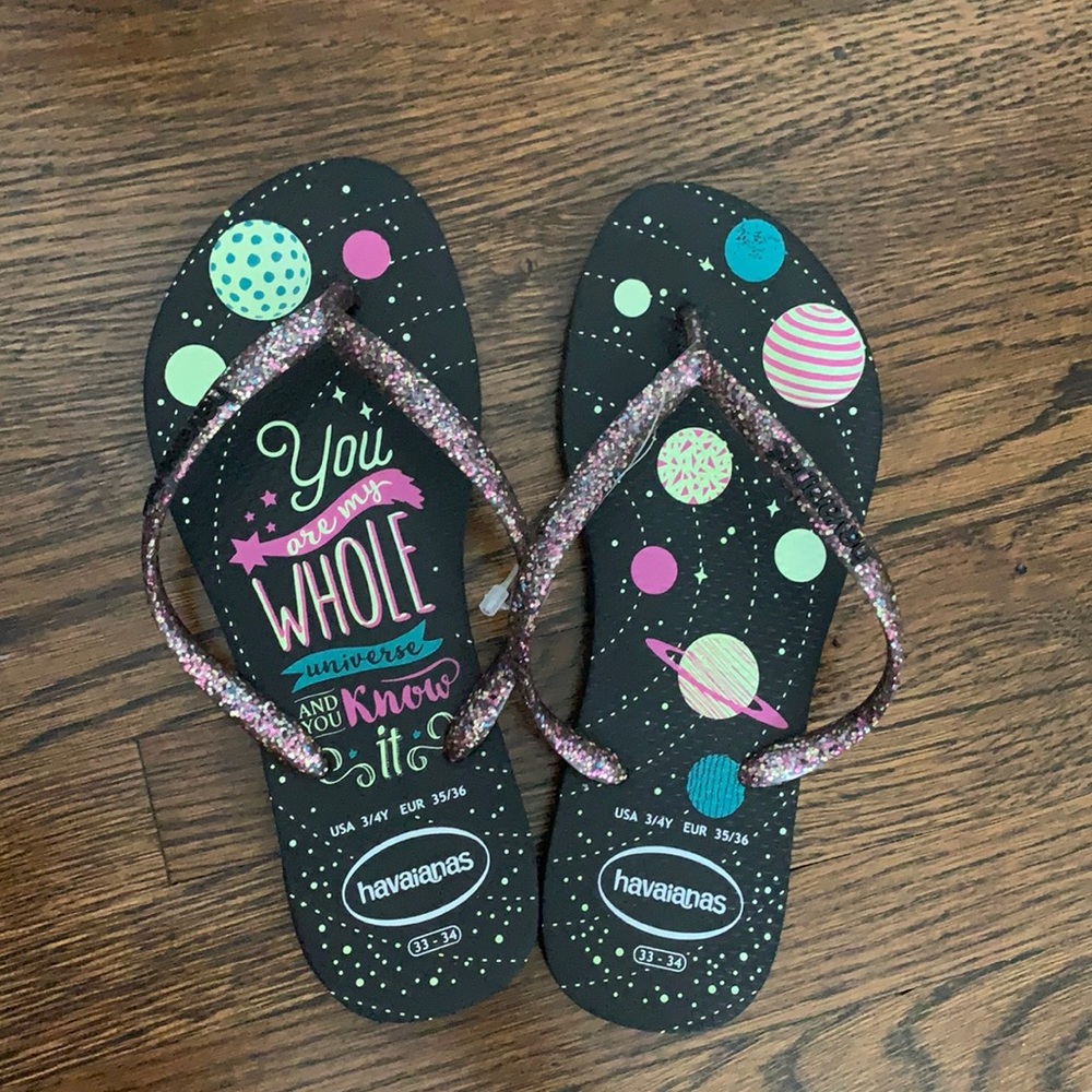 Brand new girls havaianas flip flops size US  3/4Y